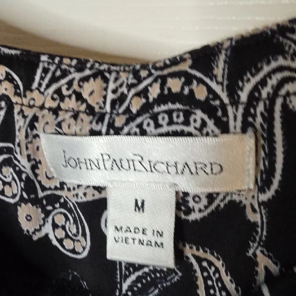 JohnPaulRichard Skirt Medium Floral Paisley Black White Tan